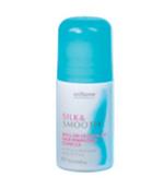 Deodorant obsahuje sloky, kter pomhaj omezit a zpomalit rst chloupk. Je obohacen vtakem z ar...